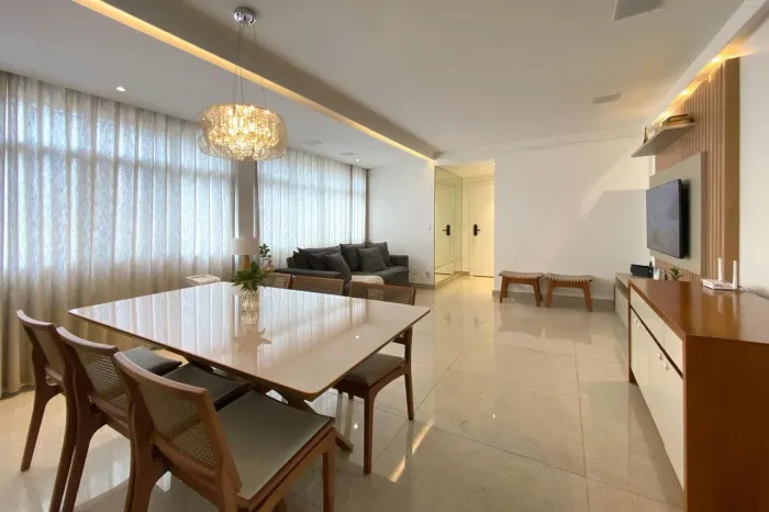 Apartamento à Venda - Coração de Jesus, 3 Quartos, 105 m2