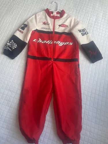 Vendo fantasia tema carros