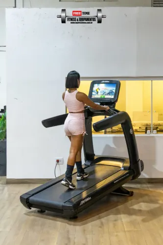Esteira Life fitness 95t discovery black 