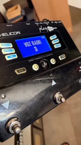 TC Helicon Play Acoustic - Harmonizer Vocal + Efeitos para Violão e Voz