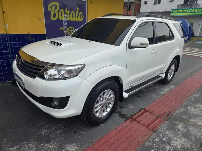 Toyota Hilux SW4 SRV D4-d 4X4 3.0 TDI Dies. AUT 2014