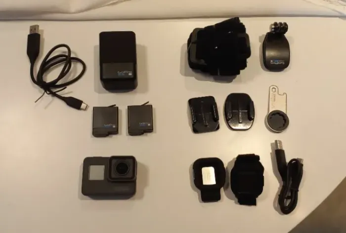 Gopro Hero 5 - pouquíssimo uso - excelente estado