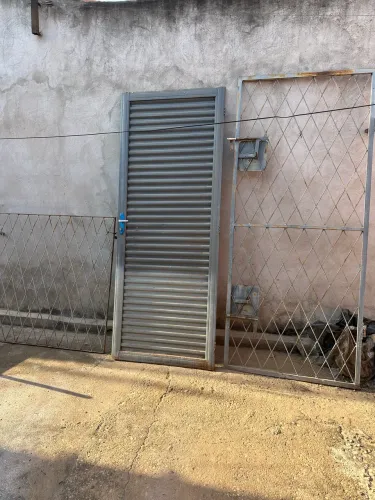 Vende-se grade