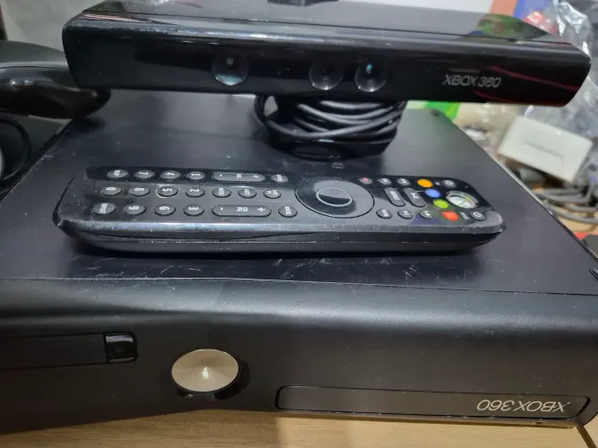 Xbox 360 Slim   HD 320 giga 