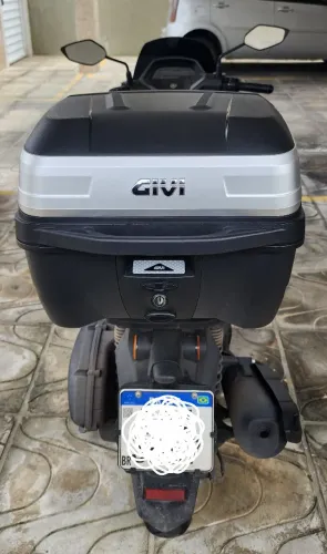Baú Moto Bauleto Givi T33NBR Monolock Traffic 33 Litros