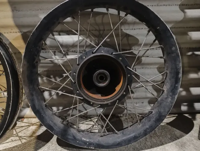 Aro pneu moto