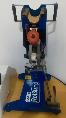 Maquina rotstamp para estampar copos acrílicos dentre outras coisas