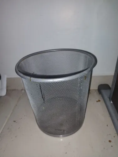 Lixeira de Metal Telada