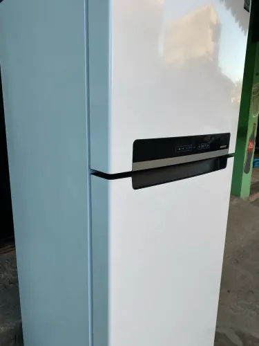Geladeira semi nova