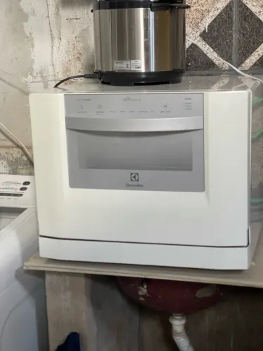 Lava-louças Electrolux LE06A 6 Serviços com Visor Externo e Painel Blue Touch - 110V
