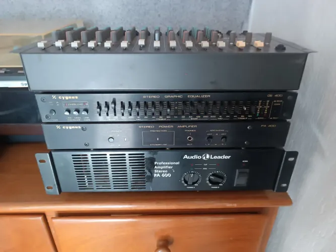 Vendo PA 400 cignus mais equalizador GE 400