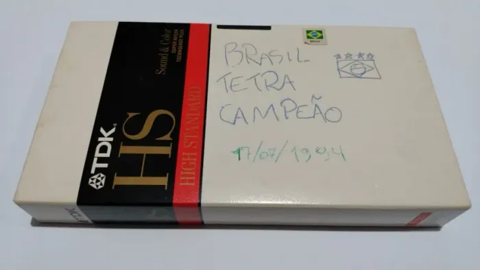 Fita VHS Brasil Tetra Campeão usada gravada. futebol.