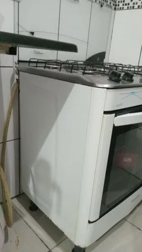 Fogão e geladeira