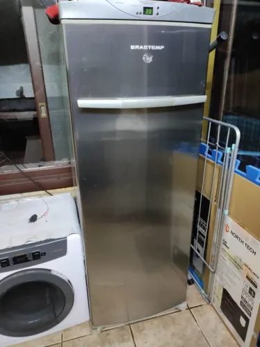 Freezer (Geladeira) Vertical Brastemp Flex Frost Free 276 litros
