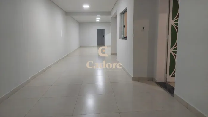 Casa a venda no Santa Mônica com 4 Quartos e 3 banheiros, 200m²