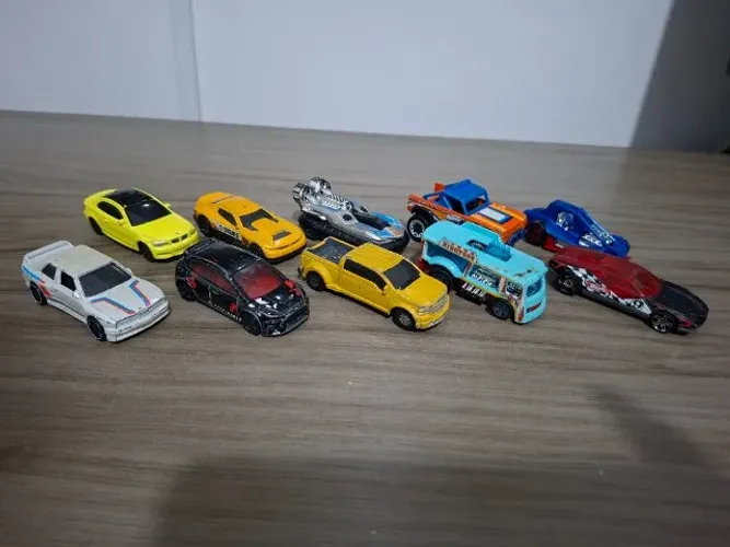 Lote de Hot Wheels