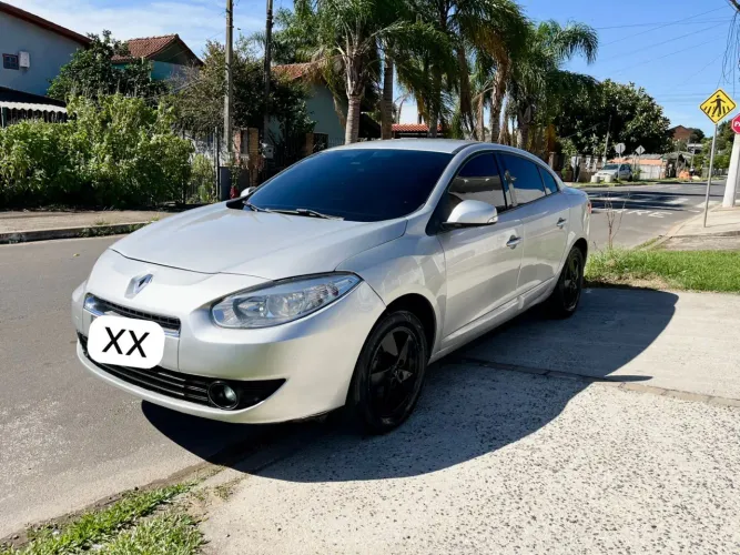 Renault Fluence Sed. Dynamique 2.0 16V Flex Aut. 2013