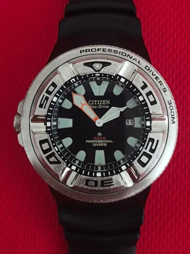 Relogio Citizen AquaLand Eco-Drive Professional Diver 300M Ecozilla