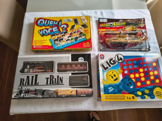 Brinquedos sortidos