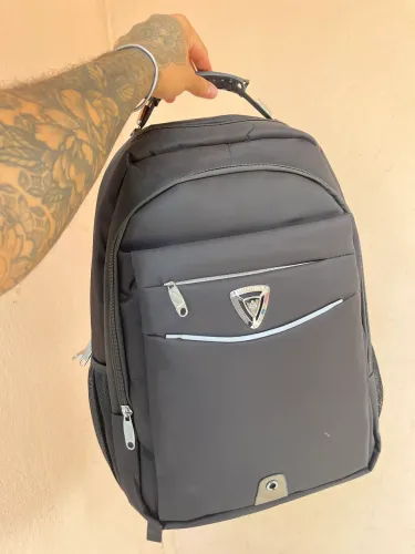 Mochila nova nunca usada