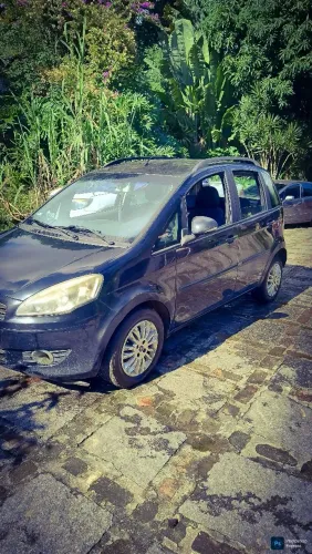 Fiat Idea Attractive 1.4 Fire Flex 8V 5P 2011