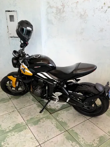 Trident 660 impecável 