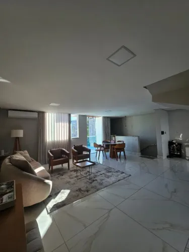 Casa duplex/Cobertura 3 Qts Alto padrão Quitandinha/Timóteo MG