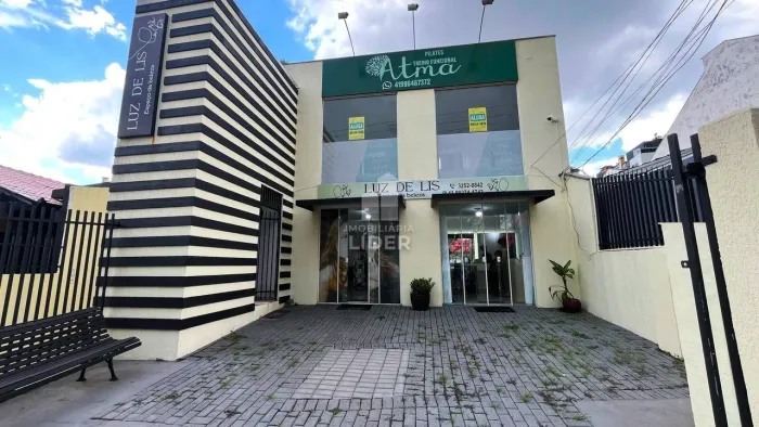 Excelente sala comercial para locação situada no Cabral- 46m²!!