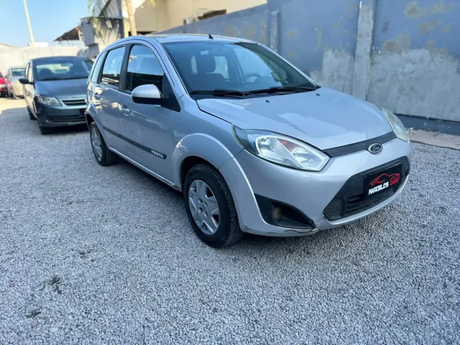Ford Fiesta SE 1.6 8V Flex 5P 2014