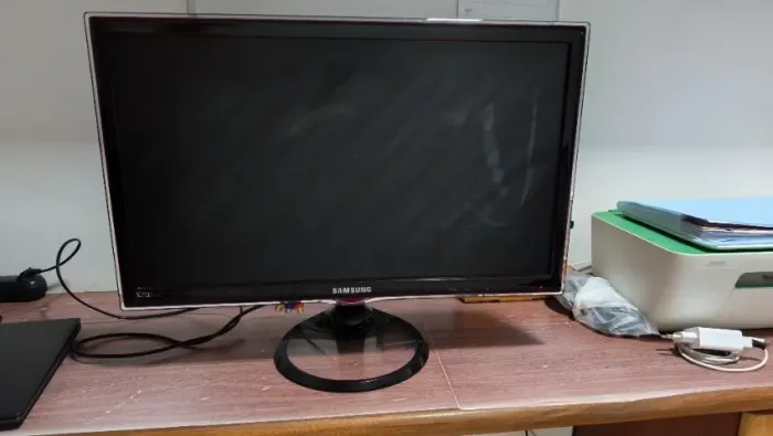 Televisão Samsung 24" (defeito na tela)