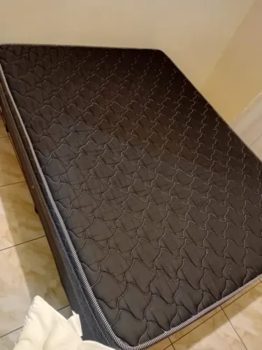 Cama de Casal com Colchão e Box Preto 