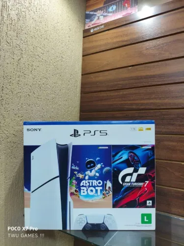 PS5 slim 1 TB mídia física 
