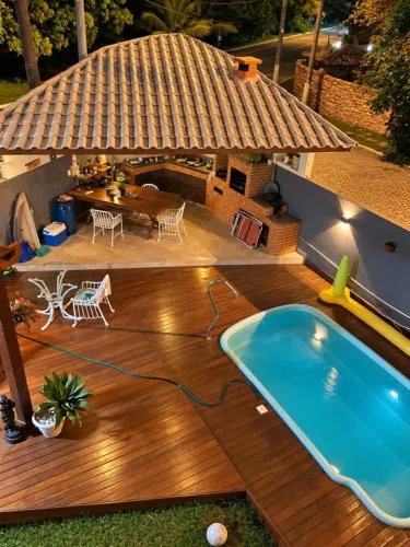 Casa para Locação em Macaé, Lagoa, 4 dormitórios, 1 suíte, 4 banheiros, 2 vagas