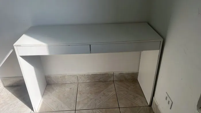 Penteadeira/escrivaninha 