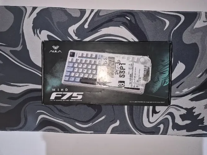 Teclado Aula F75