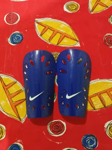 Caneleira futsal