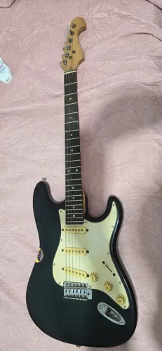 Guitarra targima e as1 amp