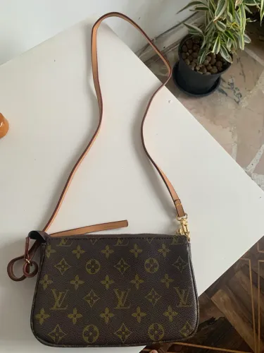 BOLSA ORIGINAL Louis Vuitton Pochette Accessoires