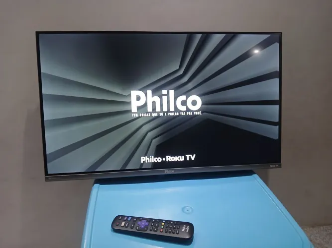 Tv 32 philco smart, bem pouco usada, estado de nova