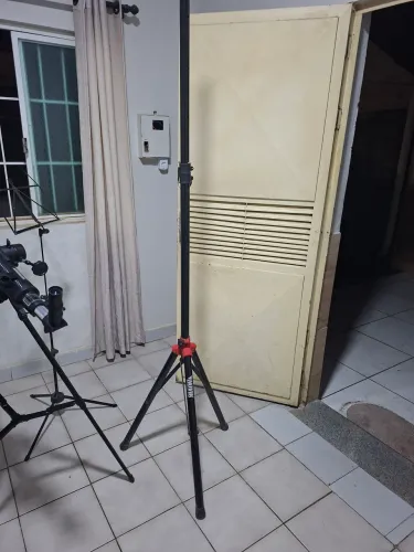 Pedestal Novik Neo para caixa ativa