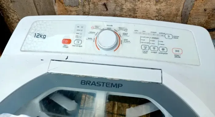 Máquina de lavar roupas Brastemp 12 kilos funcionando perfeitamente