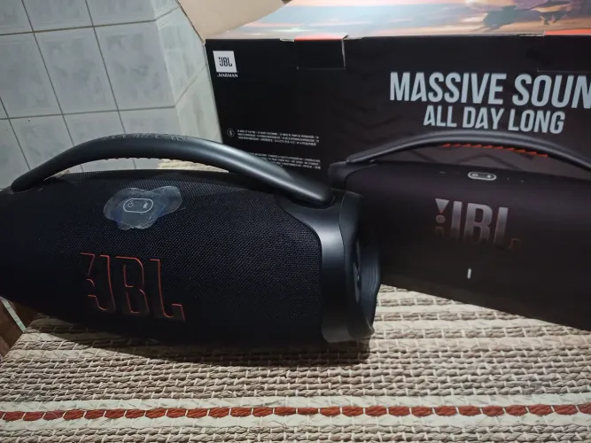 Caixa JBL.