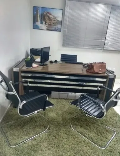 Mesa de escritório 1 
