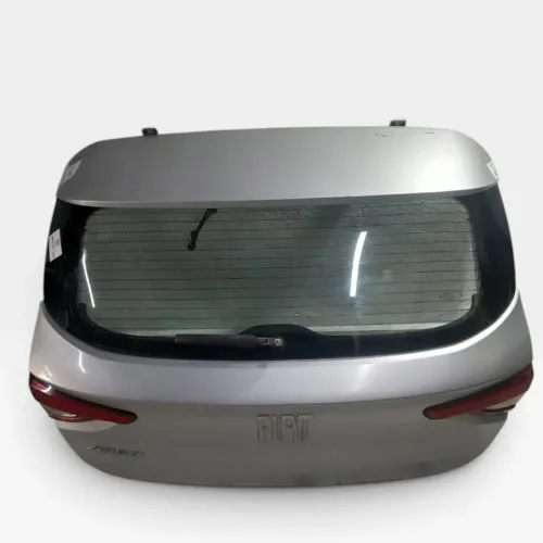 Tampa traseira Fiat argo 2017 a 2025 usada original