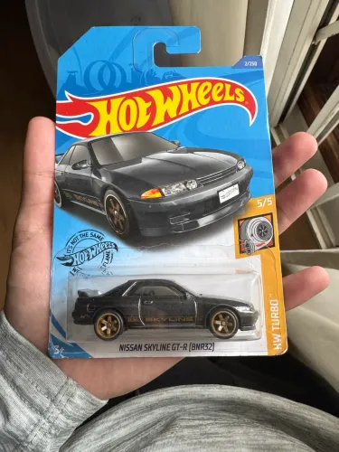 Hot Wheels Nissan Skyline GT-R R32 STH (Super T-Hunt)