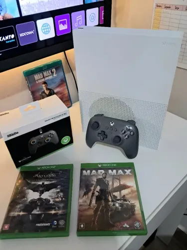 Xbox One S 500GB - Seminovo - Completo + Jogos 