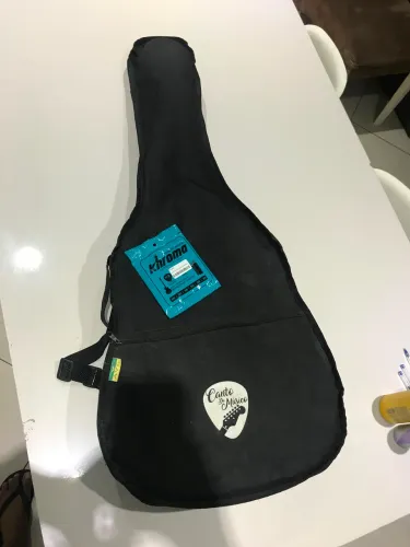 Violão sem marcar de uso
