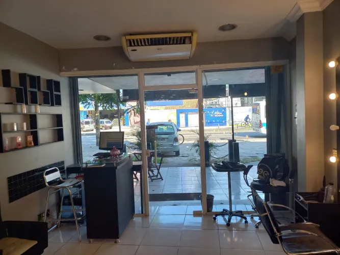 Aluguel de sala de estética e cadeiras para cabeleireiro,  colorista e barbeiro 