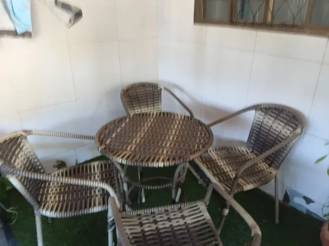 Mesa com cadeiras