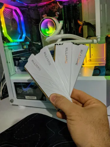 Memórias RAM 4x8 (32Gb) DDR4